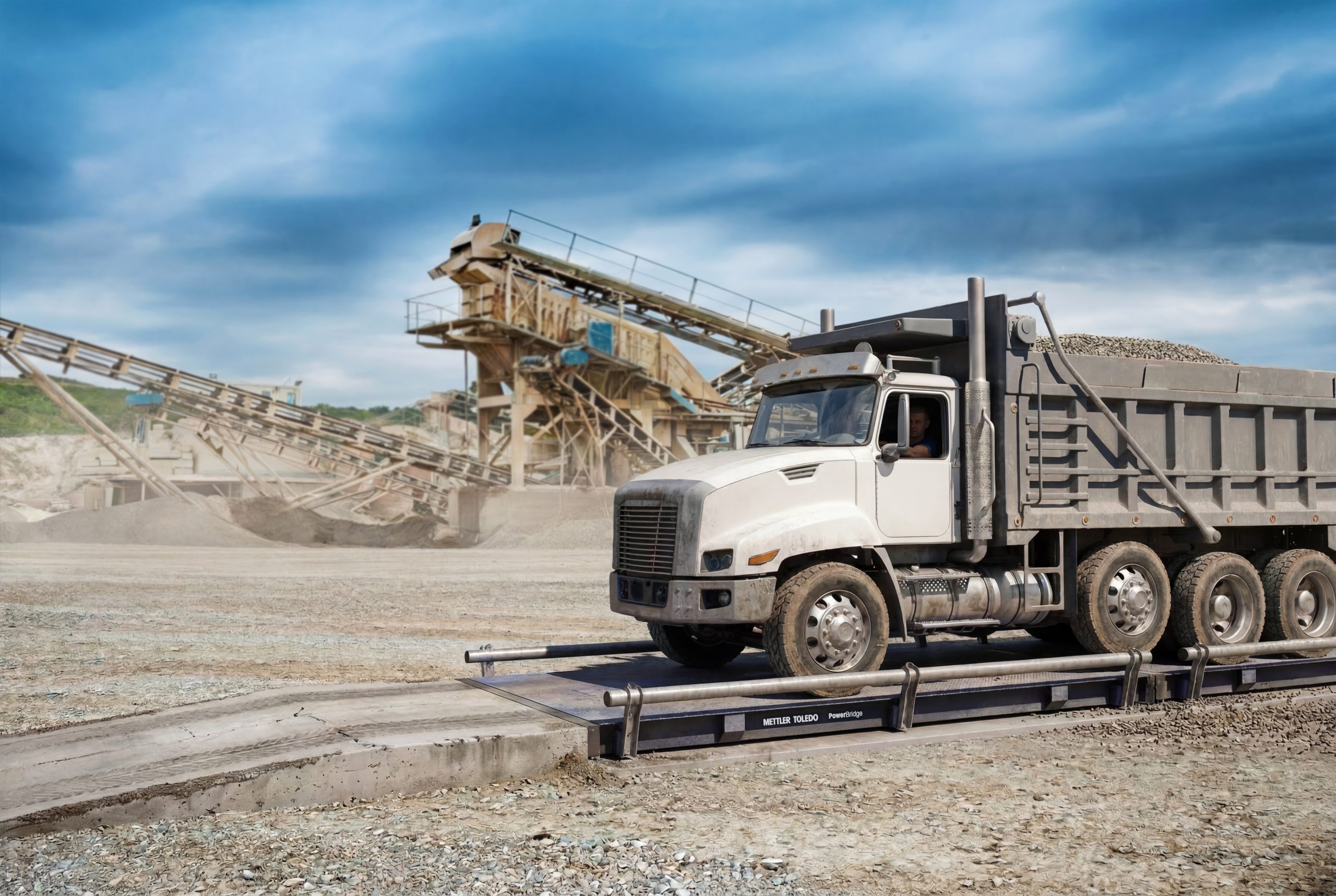 VTS23x mood3 Image of the METTLER TOLEDO PowerBridge VTS23x truck scale at gravel yard