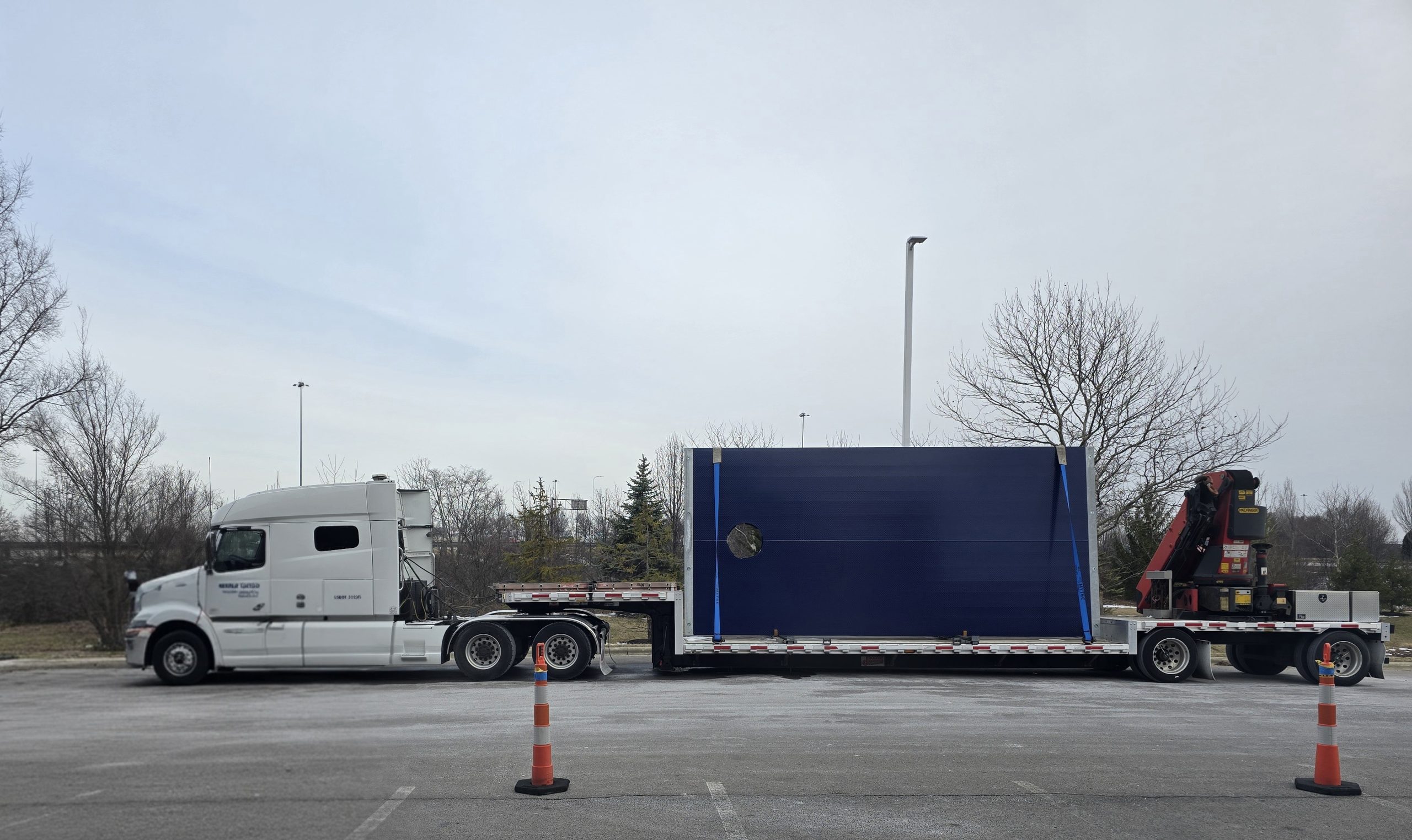 VTS11x on MT Truck cropped VTS11x scale on METTLER TOLEDO transport truck